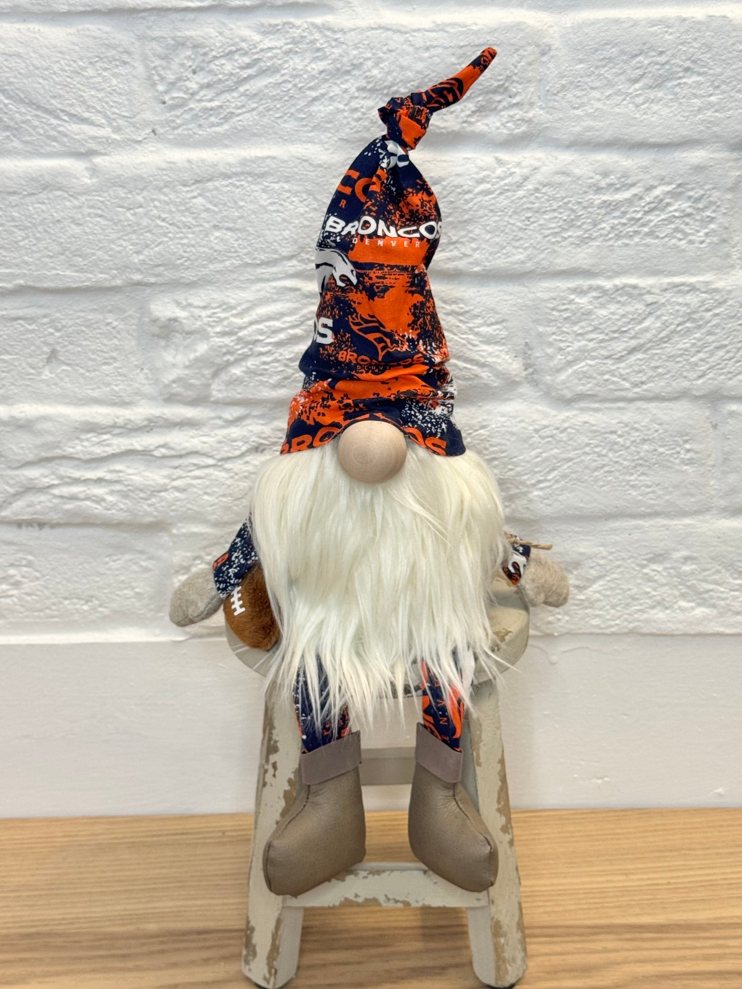 Football gnomes